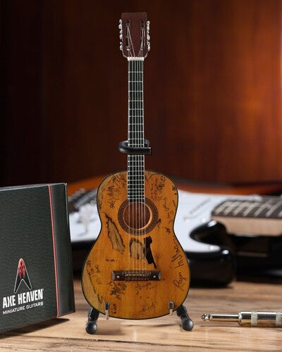 Axe Hvn Wn302 Willie Nelson Signature Trigger Acst - Axe Heaven Signature Trigger Acoustic Mini Guitar Replica Collectible WN-302