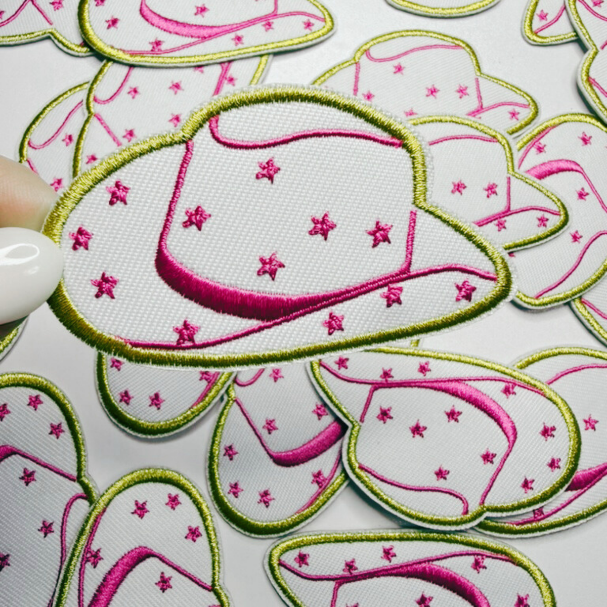 2.5" COWBOY HAT in White & Pink w stars - Embroidered Hat Patch